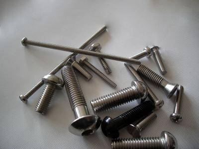 Machine Screws